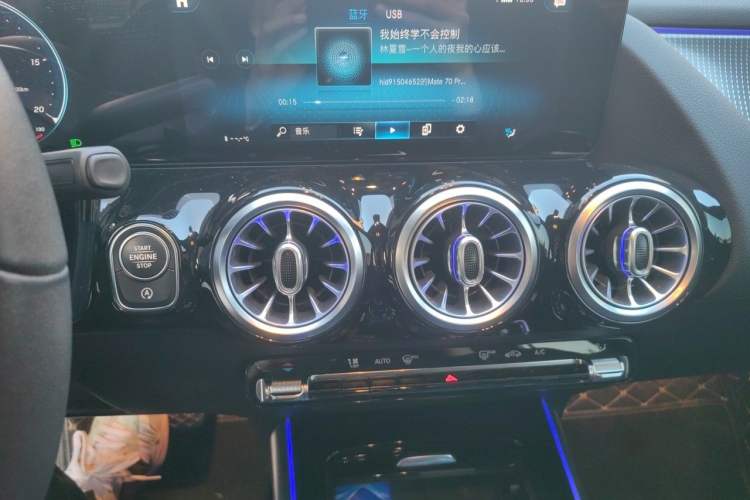 Used Mercedes-Benz GLA 2020 GLA 200 Audio And AC Panel