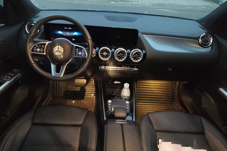 Used Mercedes-Benz GLA 2020 GLA 200 Center Console