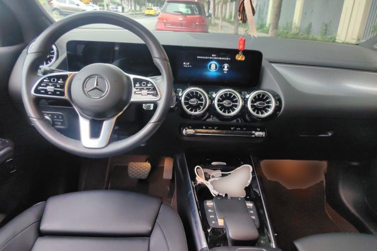 Used Mercedes-Benz GLA 2020 GLA 200 Center Console