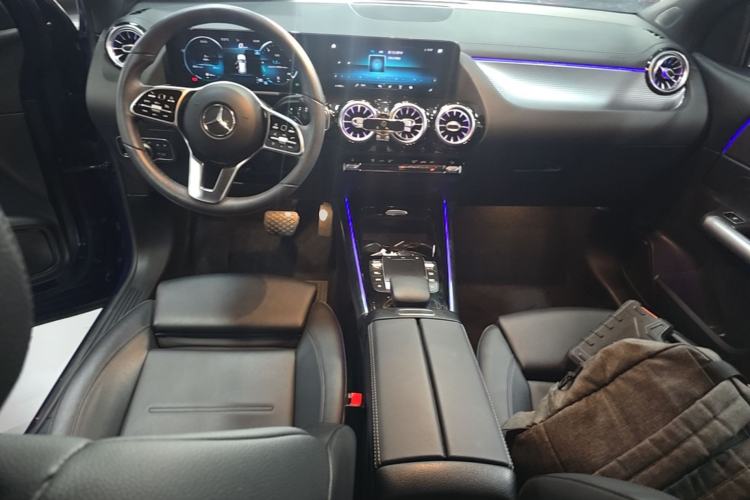 Used Mercedes-Benz GLA 2020 GLA 200 Center Console