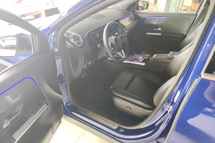 Used Mercedes-Benz GLA 2020 GLA 200 Driver Seat