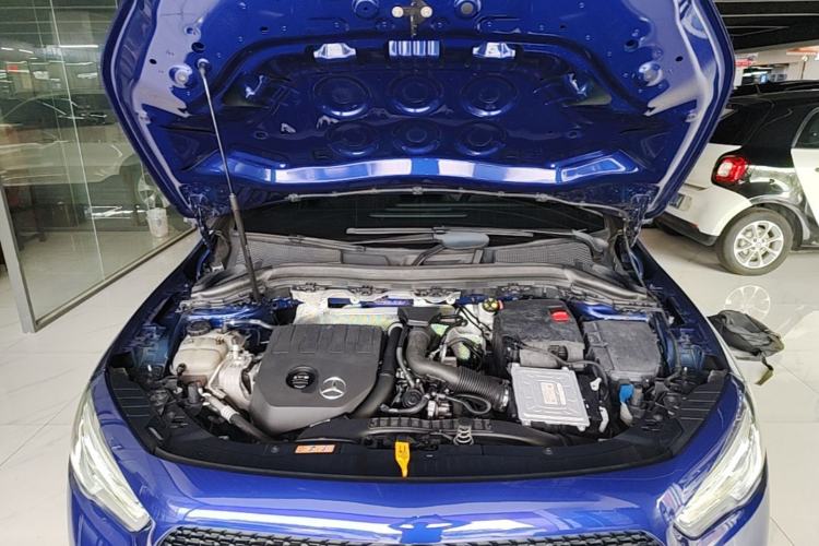 Used Mercedes-Benz GLA 2020 GLA 200 Engine Bay