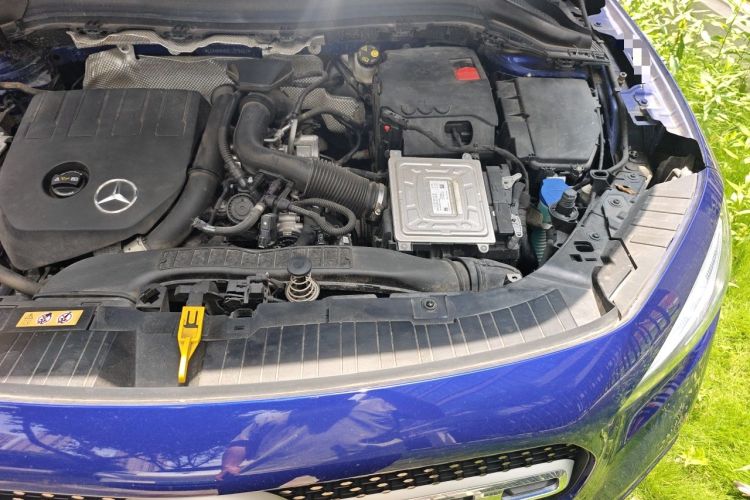Used Mercedes-Benz GLA 2020 GLA 200 Engine Bay Left