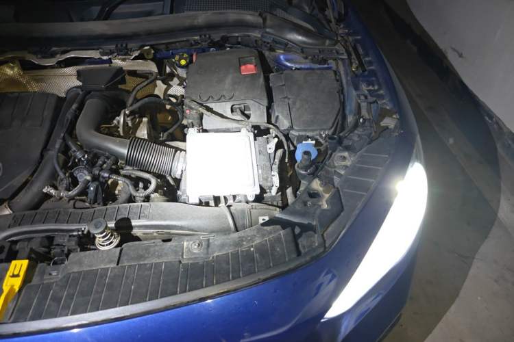 Used Mercedes-Benz GLA 2020 GLA 180 Engine Bay Left