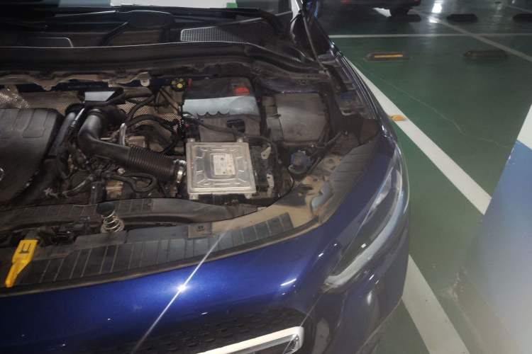 Used Mercedes-Benz GLA 2020 GLA 180 Engine Bay Left