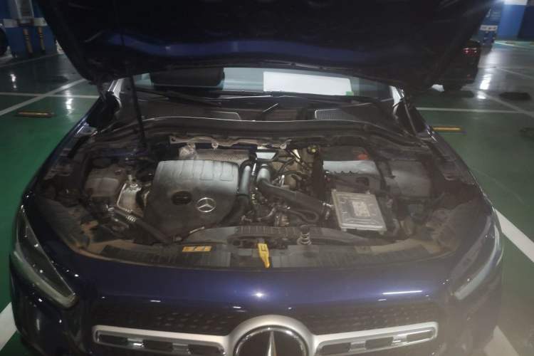 Used Mercedes-Benz GLA 2020 GLA 180 Engine Bay