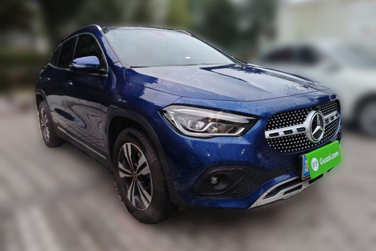 Used Mercedes-Benz GLA 2020 GLA 200 Front Right 45 Deg