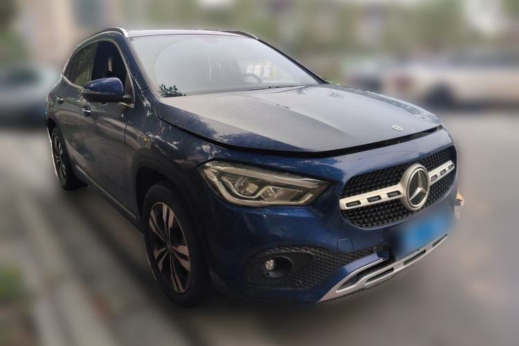 Used Mercedes-Benz GLA 2020 GLA 200 Front Right 45 Deg