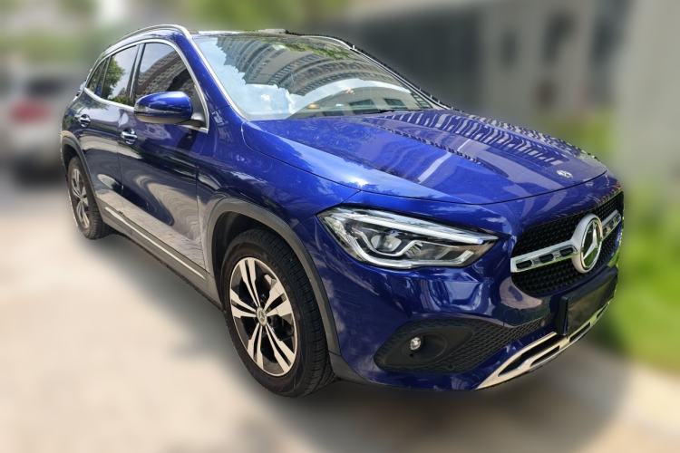 Used Mercedes-Benz GLA 2020 GLA 200 Front Right 45 Deg