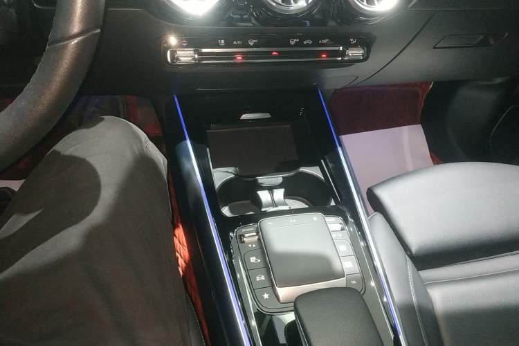 Used Mercedes-Benz GLA 2020 GLA 200 Gear Lever