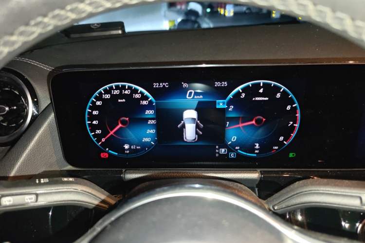 Used Mercedes-Benz GLA 2020 GLA 180 Instrument Cluster