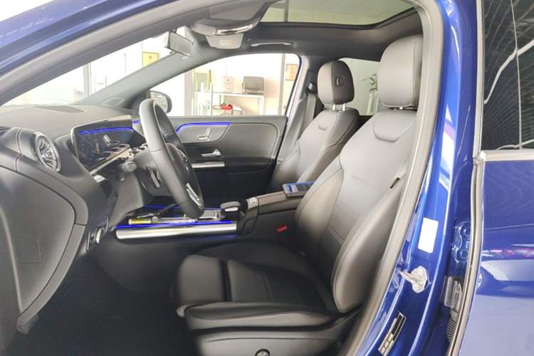Used Mercedes-Benz GLA 2020 GLA 200 Left Front Seat