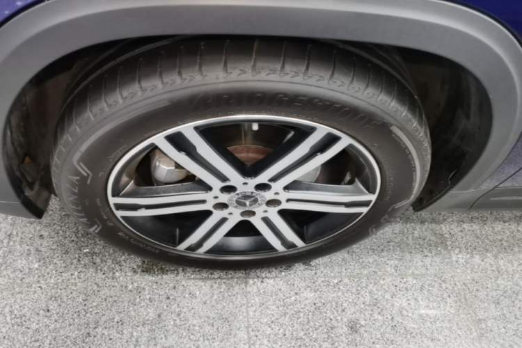Used Mercedes-Benz GLA 2020 GLA 200 4MATIC Left Front Wheel Hub