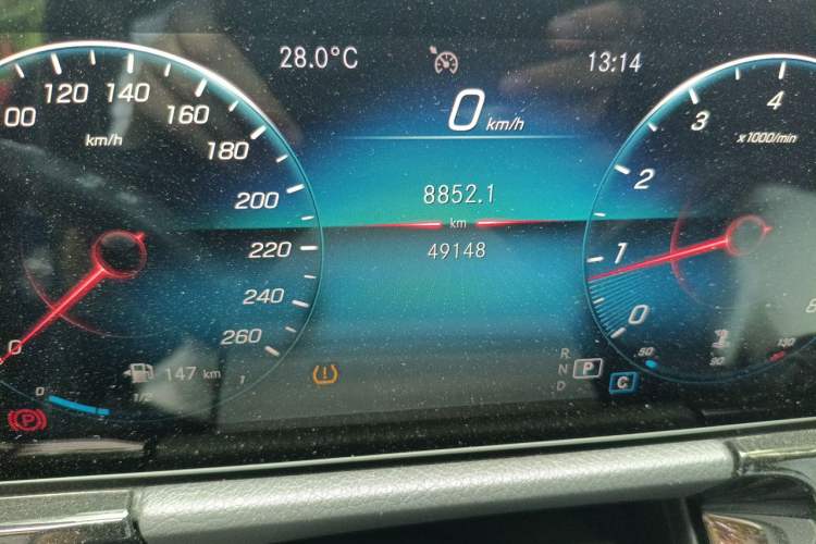 Used Mercedes-Benz GLA 2020 GLA 200 Odometer Close Up
