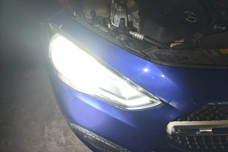Used Mercedes-Benz GLA 2020 GLA 180 Right Front Headlight
