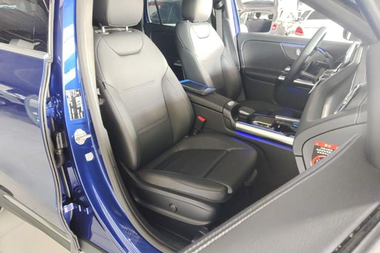 Used Mercedes-Benz GLA 2020 GLA 200 Right Front Seat
