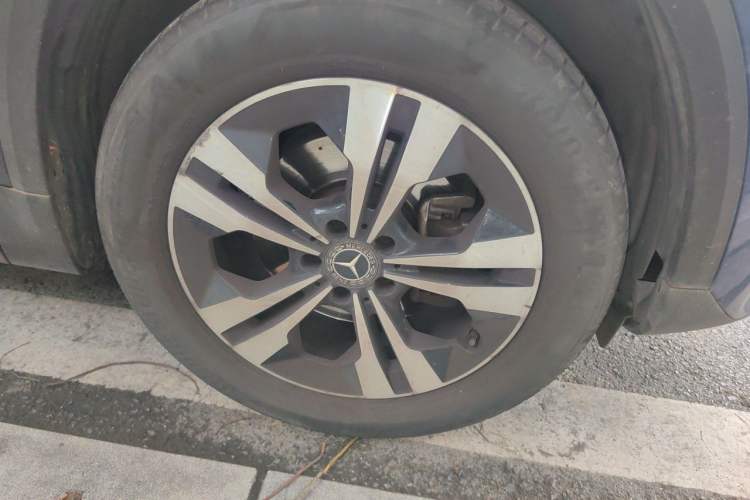 Used Mercedes-Benz GLA 2020 GLA 200 Right Front Wheel Hub