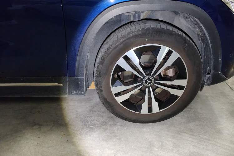Used Mercedes-Benz GLA 2020 GLA 200 Right Front Wheel Hub