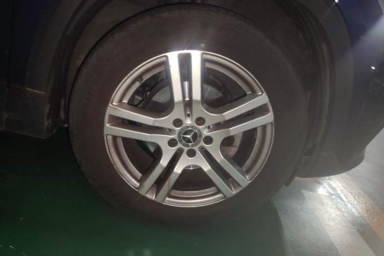 Used Mercedes-Benz GLA 2020 GLA 180 Right Front Wheel Hub