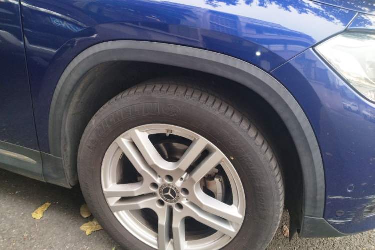 Used Mercedes-Benz GLA 2020 GLA 180 Right Front Wheel Hub