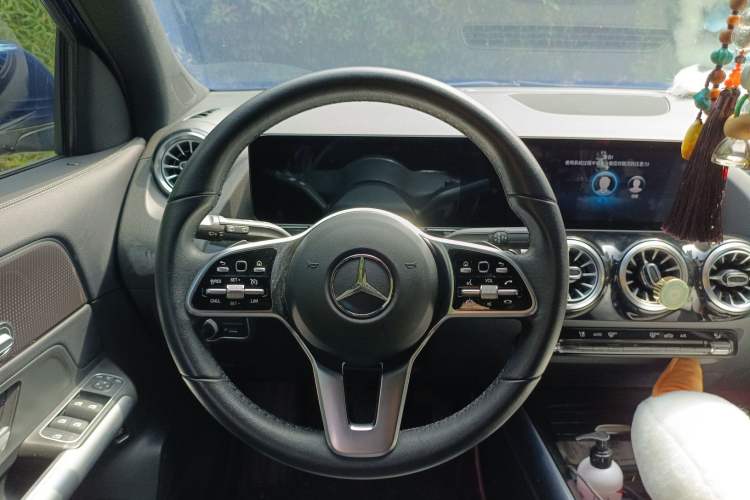 Used Mercedes-Benz GLA 2020 GLA 200 Steering Wheel