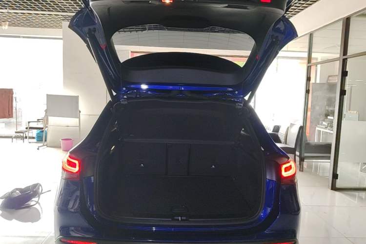 Used Mercedes-Benz GLA 2020 GLA 200 Trunk