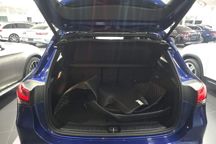 Used Mercedes-Benz GLA 2020 GLA 200 Trunk
