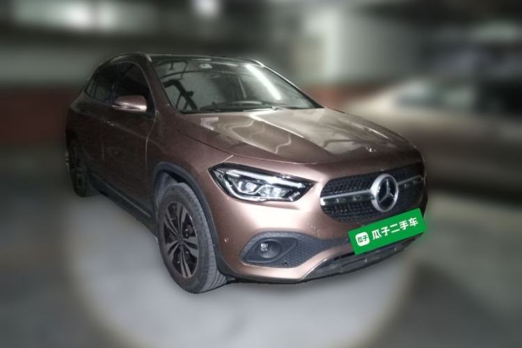 Used Mercedes-Benz GLA 2020 GLA 200 Front Right 45 Deg