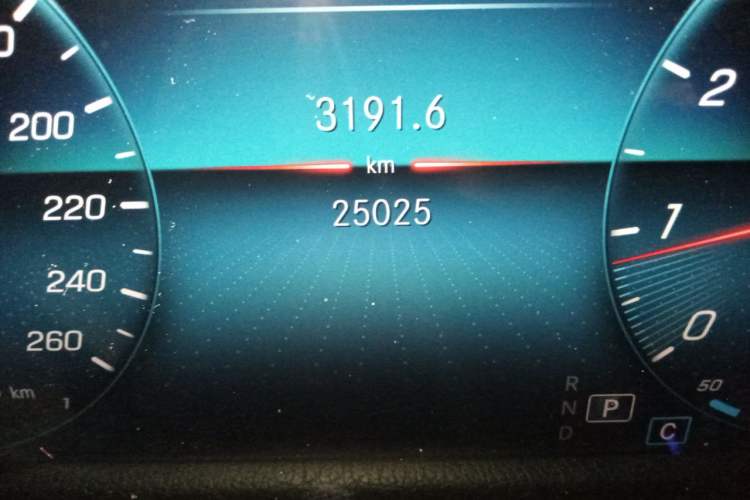 Used Mercedes-Benz GLA 2020 GLA 200 Odometer Close Up
