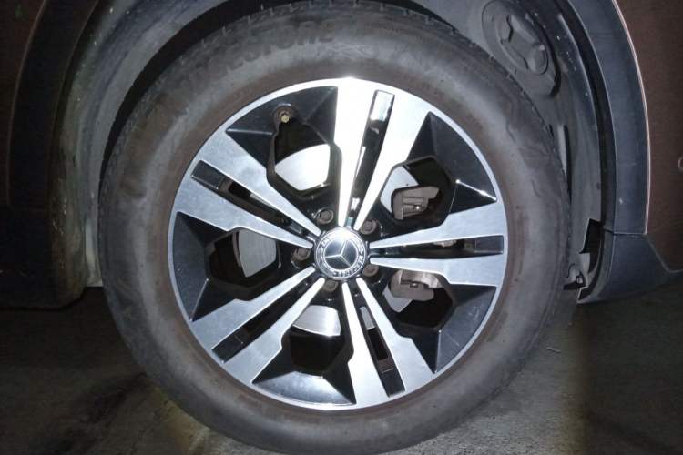 Used Mercedes-Benz GLA 2020 GLA 200 Right Front Wheel Hub