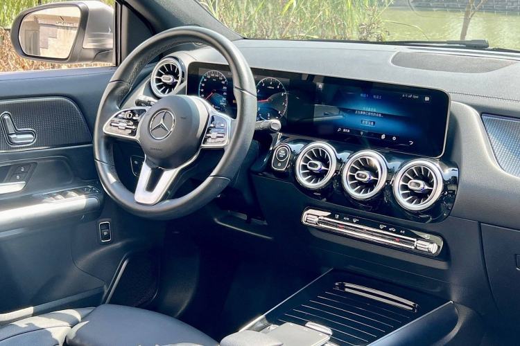 Used Mercedes-Benz GLA 2020 GLA 200 Interior 1