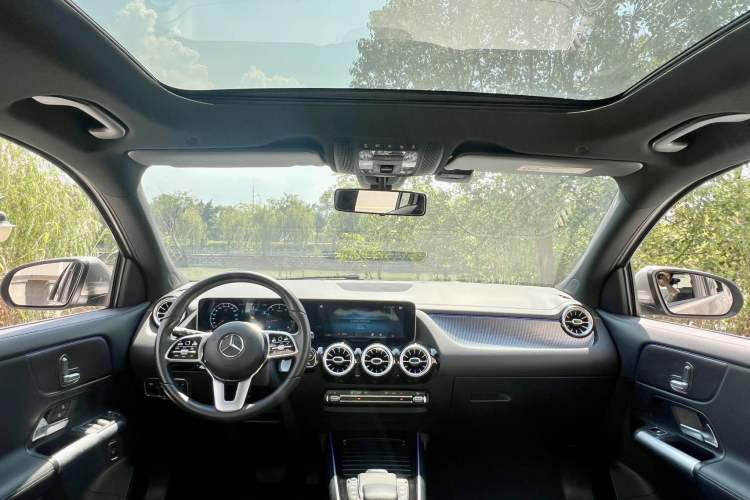 Used Mercedes-Benz GLA 2020 GLA 200 Interior 2