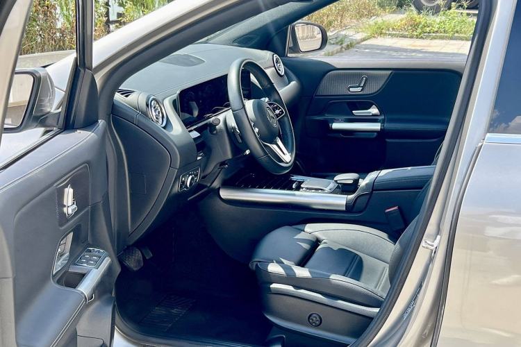Used Mercedes-Benz GLA 2020 GLA 200 Interior 5