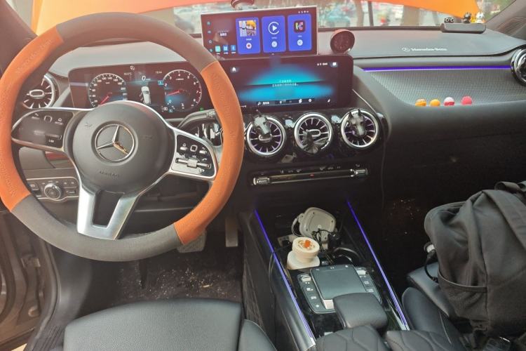 Used Mercedes-Benz GLA 2020 GLA 200 Center Console