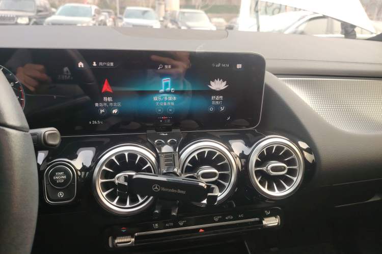 Used Mercedes-Benz GLA 2020 GLA 200 Audio And AC Panel