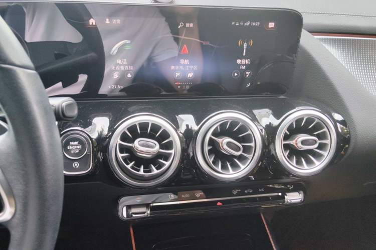 Used Mercedes-Benz GLA 2020 GLA 200 Audio And AC Panel