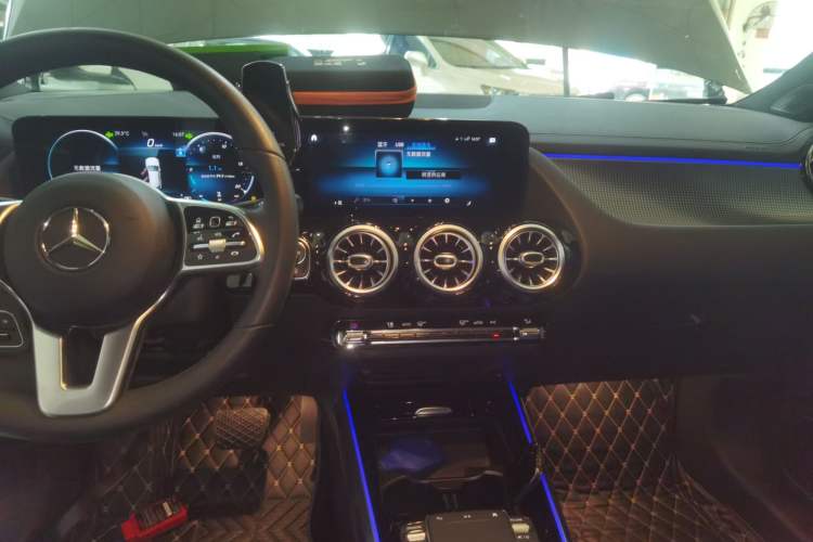 Used Mercedes-Benz GLA 2020 GLA 200 Audio And AC Panel