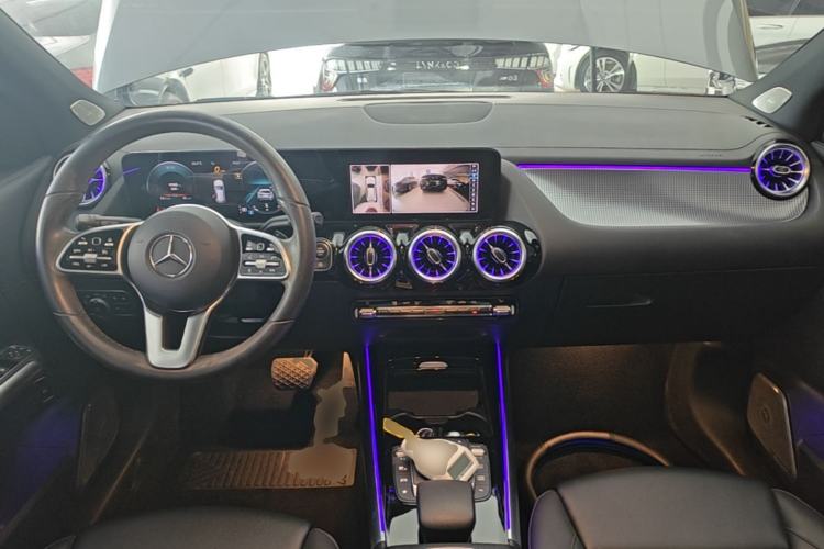 Used Mercedes-Benz GLA 2020 GLA 200 Center Console