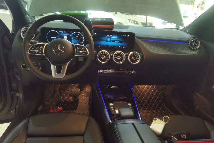 Used Mercedes-Benz GLA 2020 GLA 200 Center Console