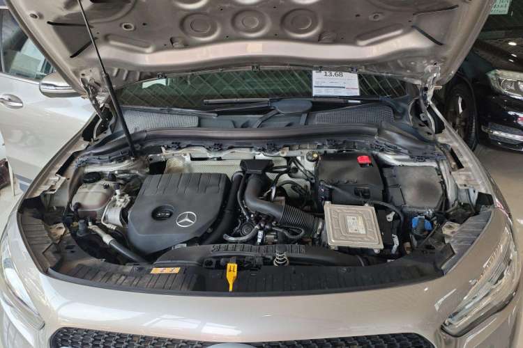 Used Mercedes-Benz GLA 2020 GLA 200 Engine Bay