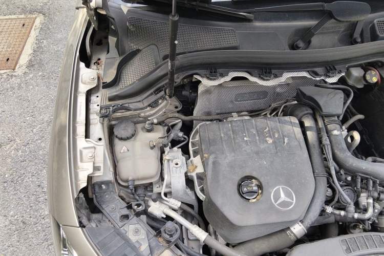 Used Mercedes-Benz GLA 2020 GLA 200 Engine Bay Right