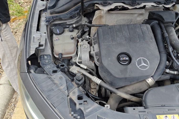 Used Mercedes-Benz GLA 2020 GLA 180 Engine Bay Right