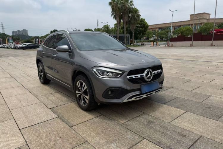 Used Mercedes-Benz GLA 2020 GLA 200 Front Right 45 Deg