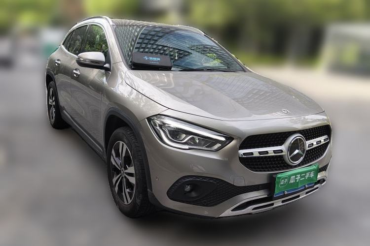 Used Mercedes-Benz GLA 2020 GLA 200 Front Right 45 Deg