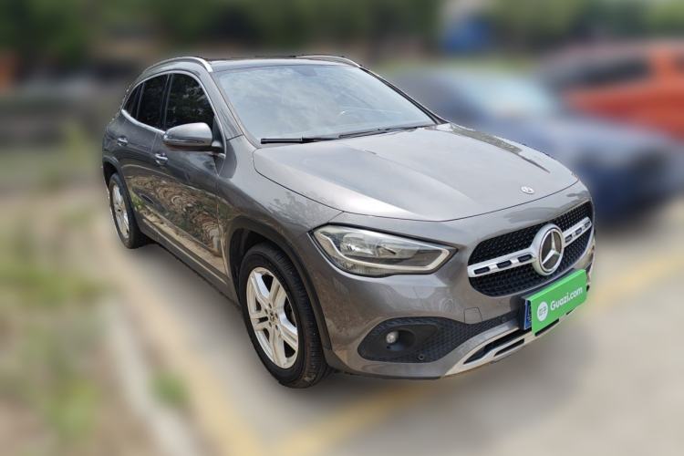 Used Mercedes-Benz GLA 2020 GLA 180 Front Right 45 Deg