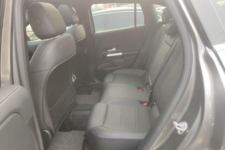 Used Mercedes-Benz GLA 2020 GLA 200 Interior 4
