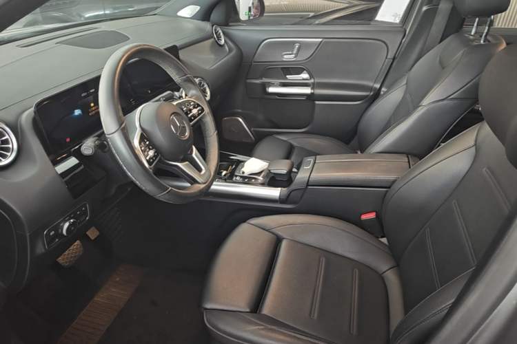 Used Mercedes-Benz GLA 2020 GLA 200 Left Front Seat