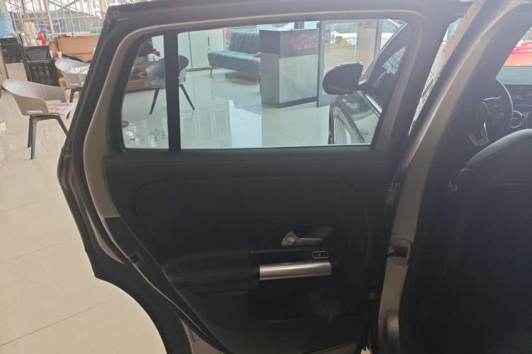 Used Mercedes-Benz GLA 2020 GLA 200 Left Rear Door Interior