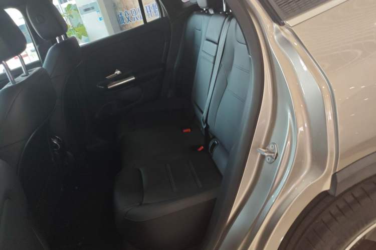 Used Mercedes-Benz GLA 2020 GLA 200 Left Rear Seat