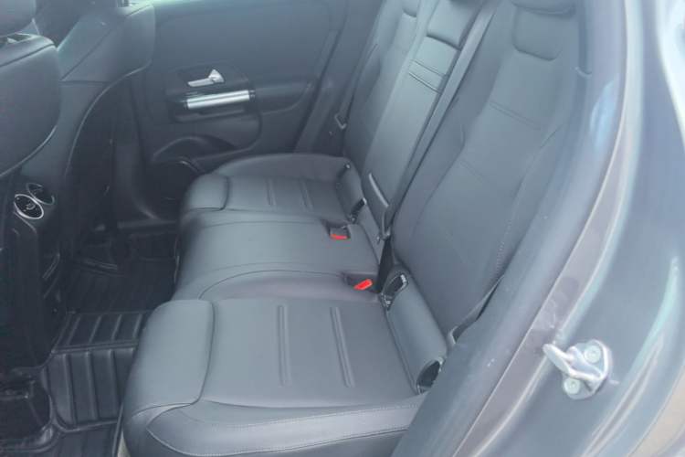 Used Mercedes-Benz GLA 2020 GLA 200 Left Rear Seat